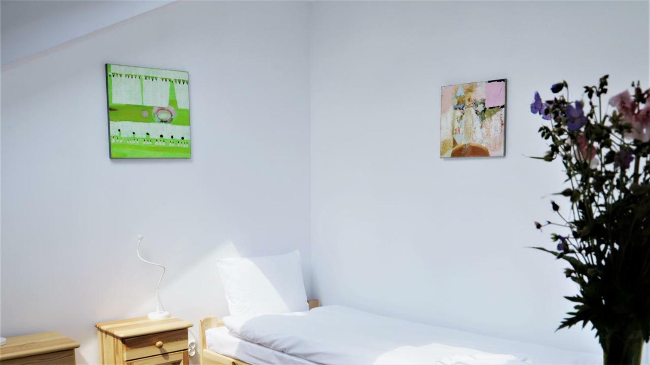 Artrooms Pokoje Goscinne Krosno Kültér fotó