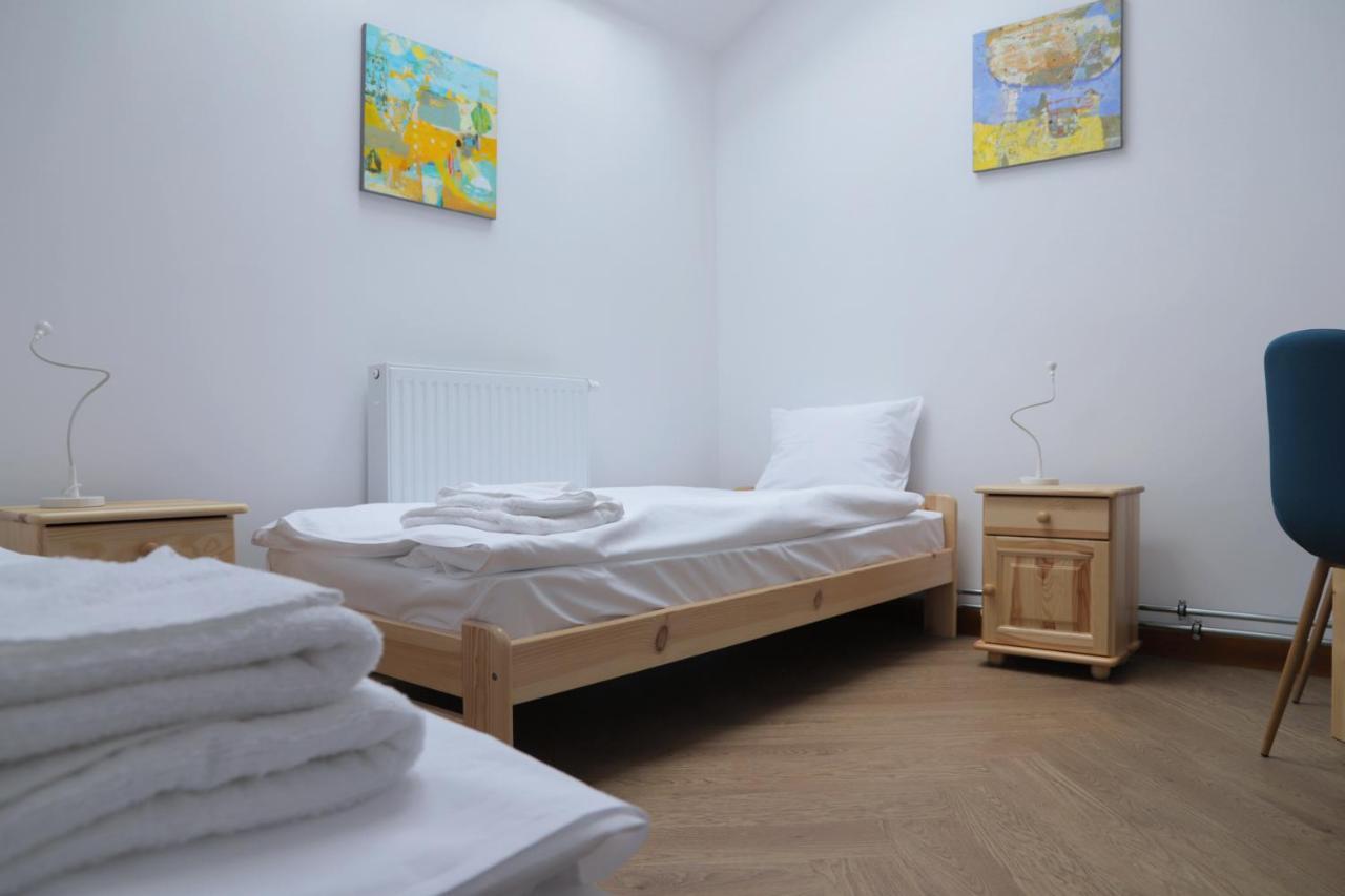 Artrooms Pokoje Goscinne Krosno Kültér fotó