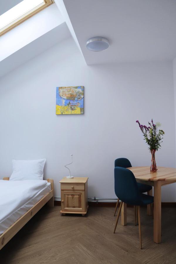 Artrooms Pokoje Goscinne Krosno Kültér fotó